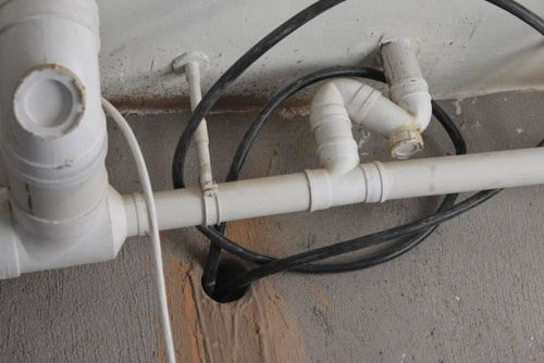 把水管开水放B里会有什么奇特体验?把水管开水放B里是什么感觉