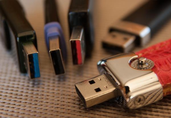 检查硬件连接 检查硬件连接