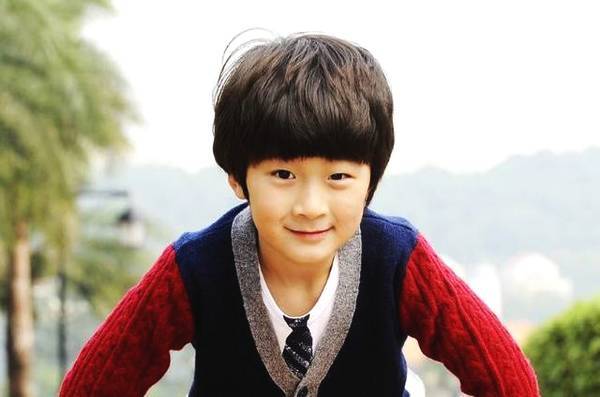 冯一航前妻李菲年龄_冯一航前妻李菲近照