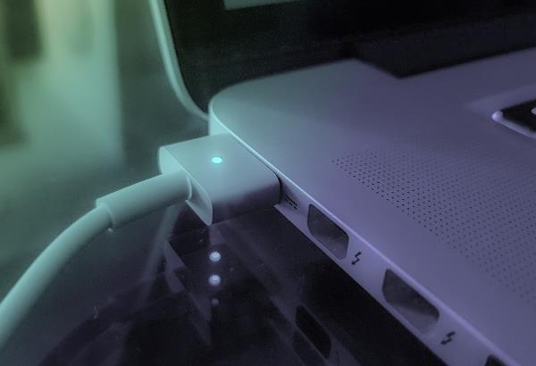 使用USB数据线 使用USB数据线