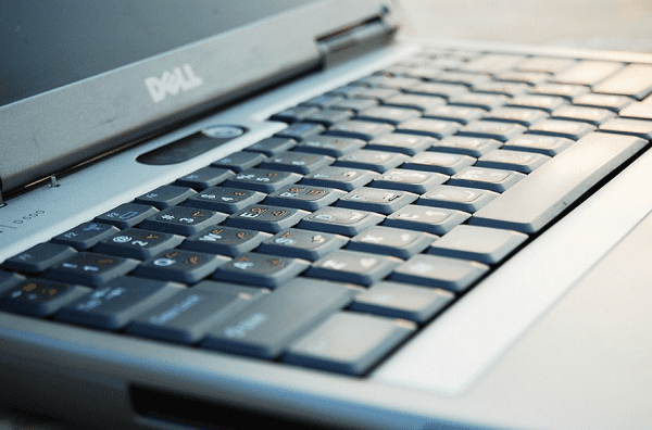 电脑开机出现英文字母开不了机 电脑开机出现英文字母开不了机